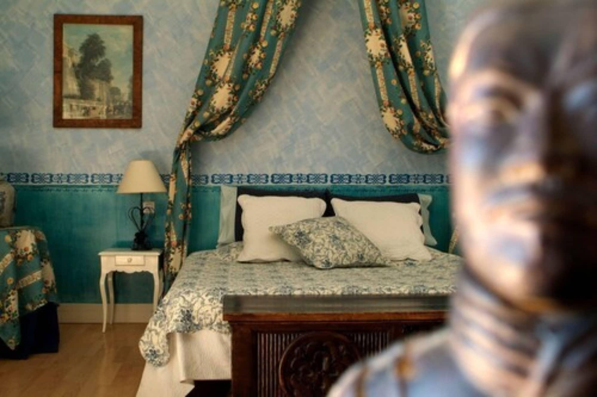 Mas De La Chapelle Hotel Arles Bagian luar foto