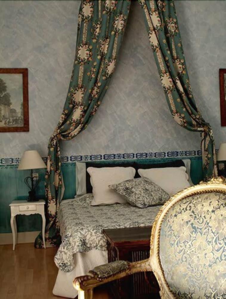 Mas De La Chapelle Hotel Arles Bagian luar foto